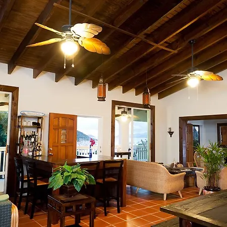 Two Sandals - A Boutique Hotel
